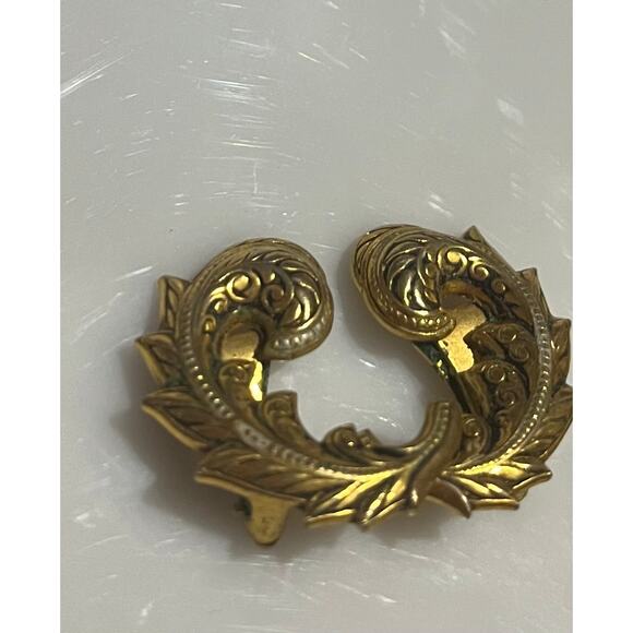 Set of 5 Clip Earrings- Vintage and Modern - Picture 6 of 9